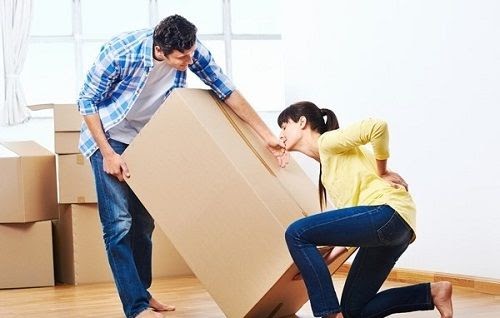 Những người không quen việc, phụ nữ mềm yếu gặp rất nhiều khó khăn trong việc chuyển nhà.